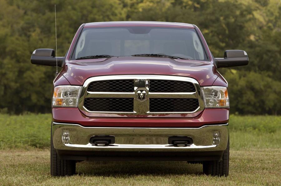  Dodge Ram 1500 Crew Cab SLT 4x4 2013 года  (фото 6 из 29)